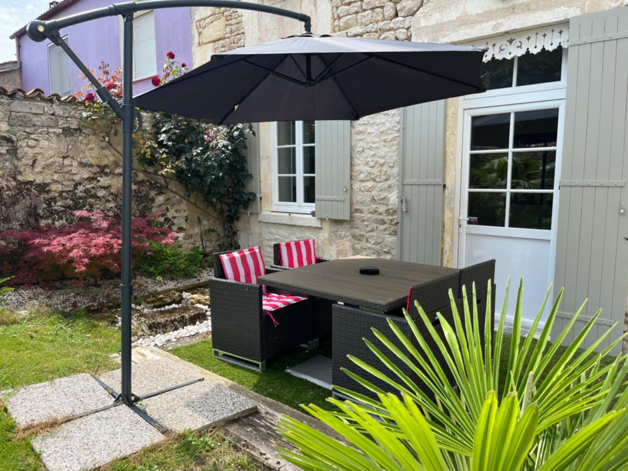 Charmante Charentaise Saint-Jean-dʼAngély Extérieur photo